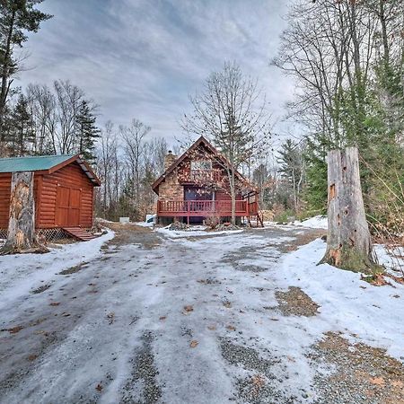 Secluded Johnsburg Retreat With Hot Tub And Fire Pit Exterior foto