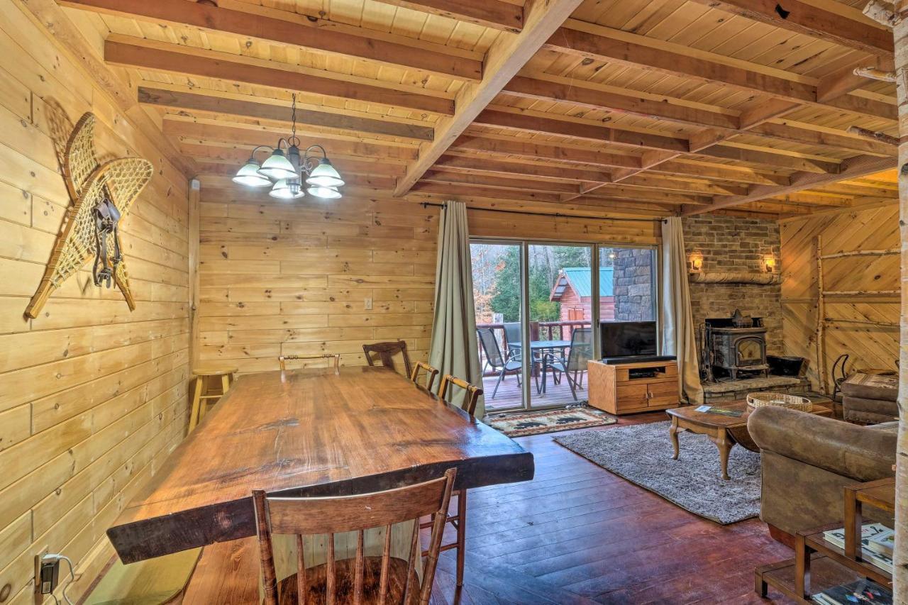 Secluded Johnsburg Retreat With Hot Tub And Fire Pit Exterior foto