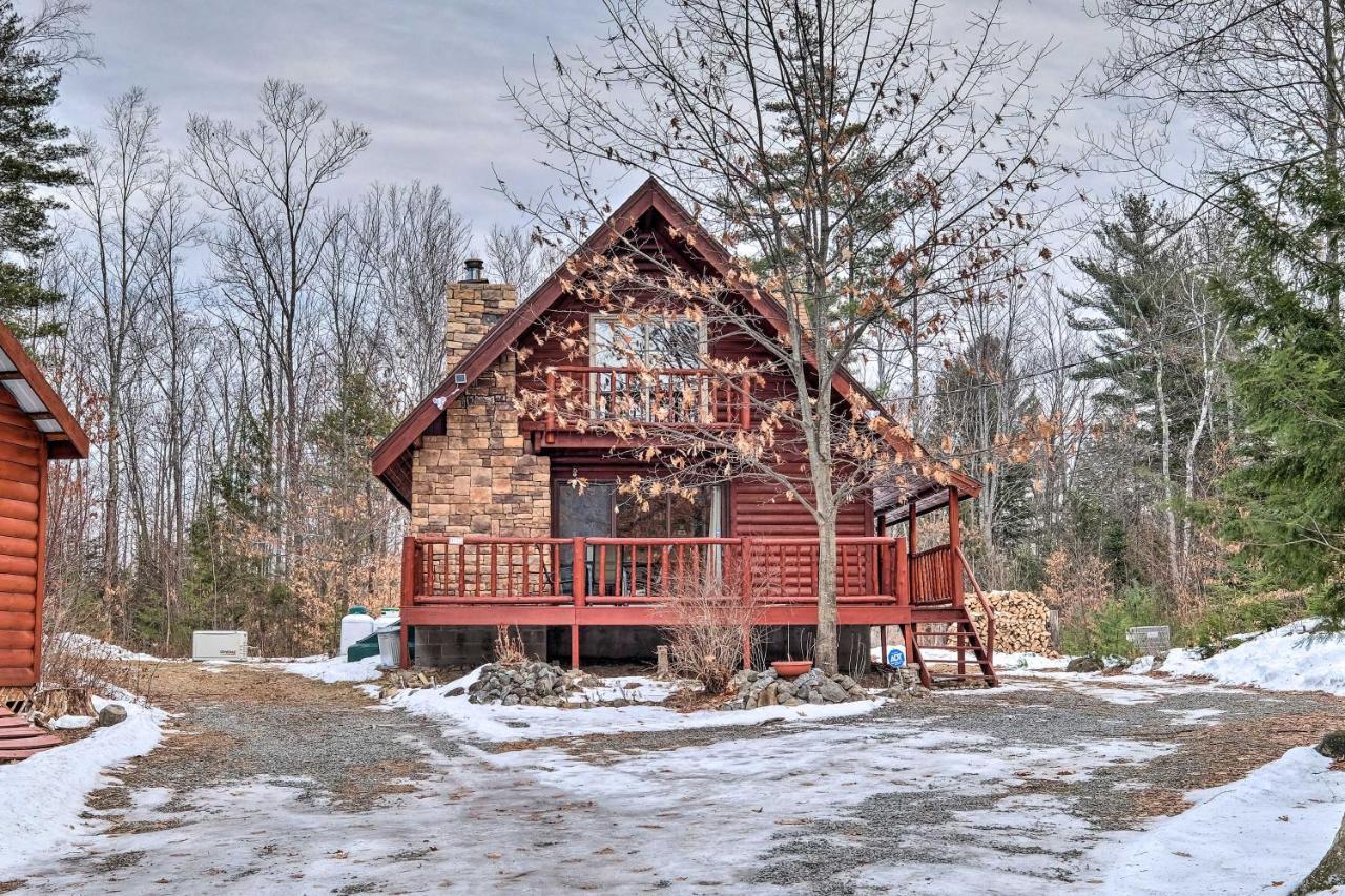 Secluded Johnsburg Retreat With Hot Tub And Fire Pit Exterior foto