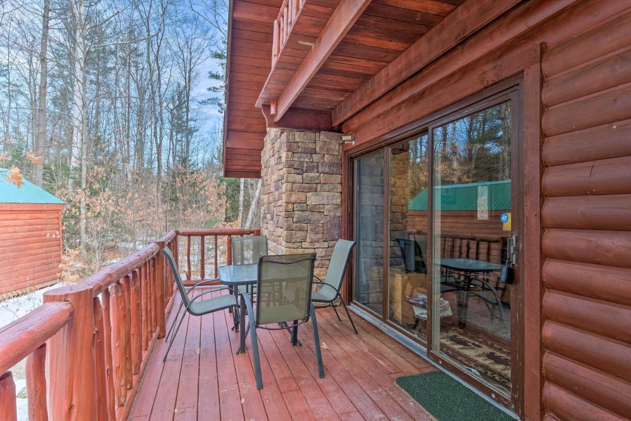 Secluded Johnsburg Retreat With Hot Tub And Fire Pit Exterior foto